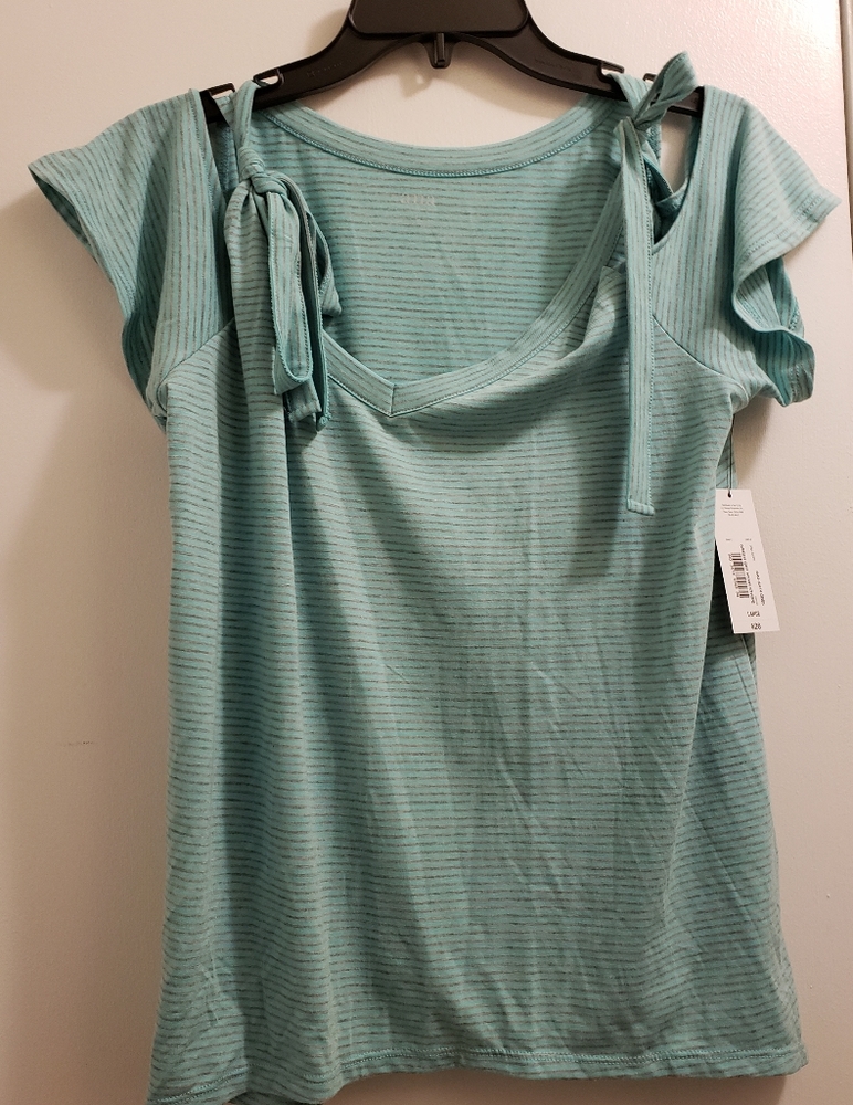 ❤️SOLD!❤️a.n.a. shirt brand new with tags